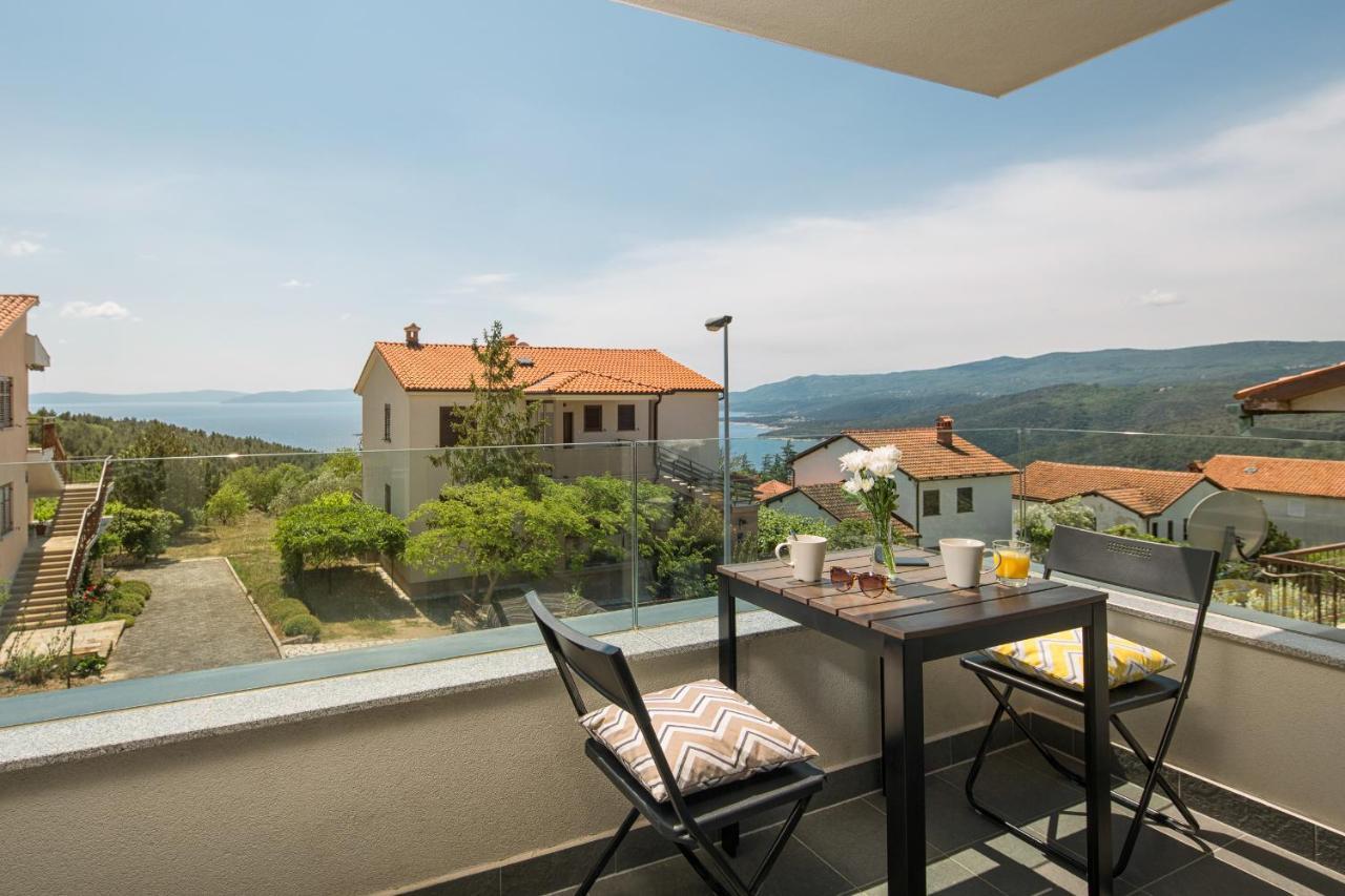 Lemechi Casa Girasole Apartments Рабац Екстериор снимка