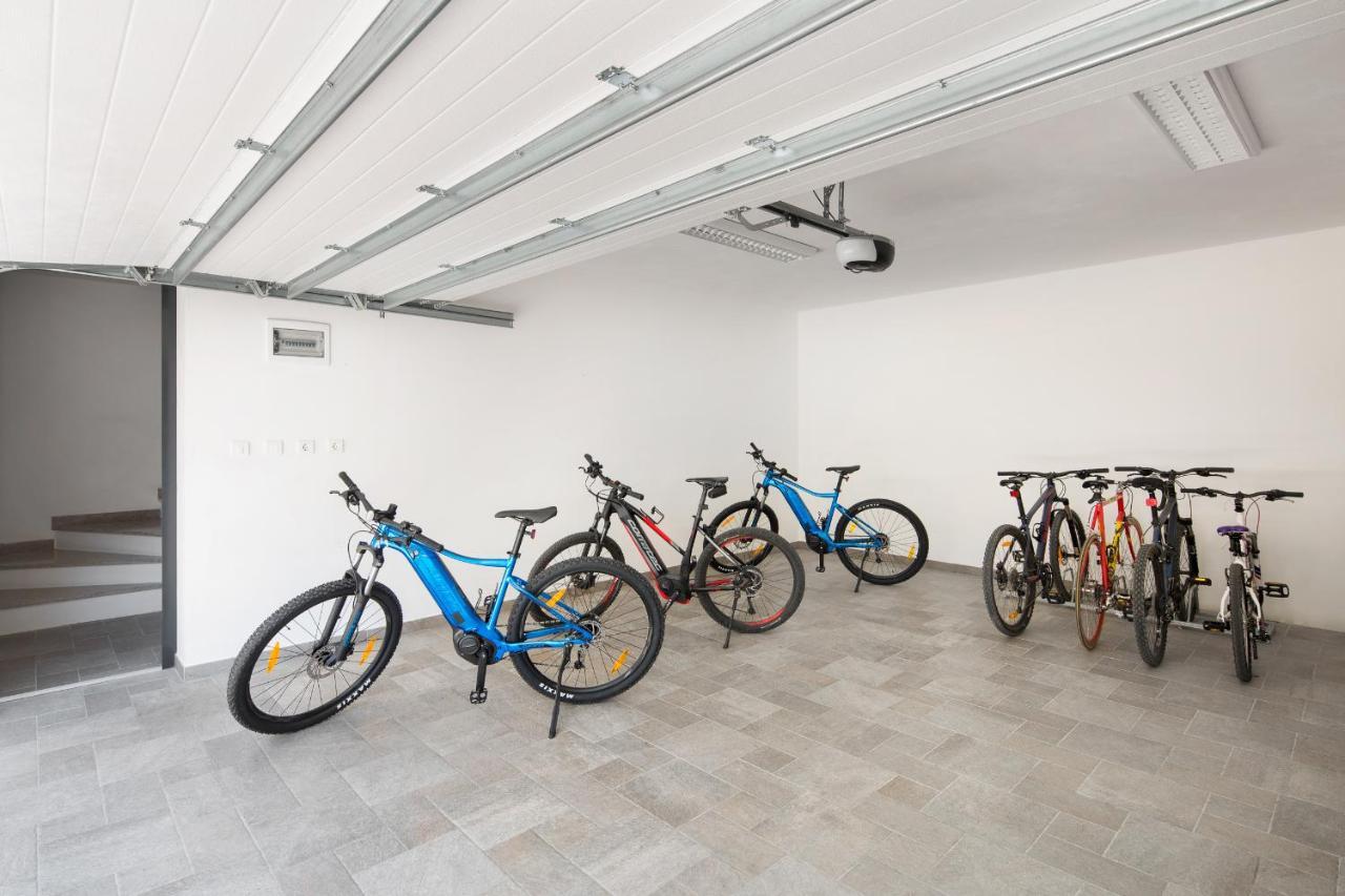 Lemechi Casa Girasole Apartments Рабац Екстериор снимка