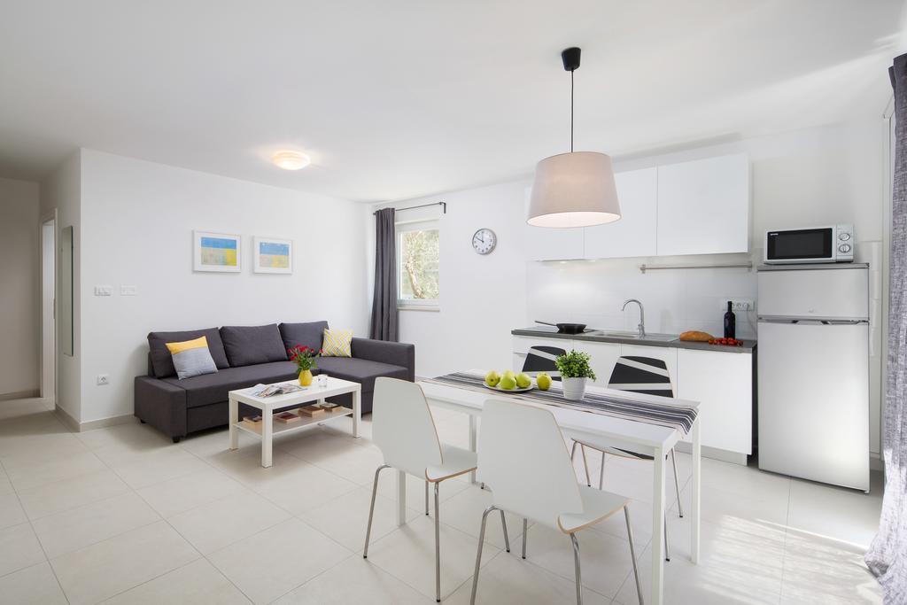 Lemechi Casa Girasole Apartments Рабац Екстериор снимка