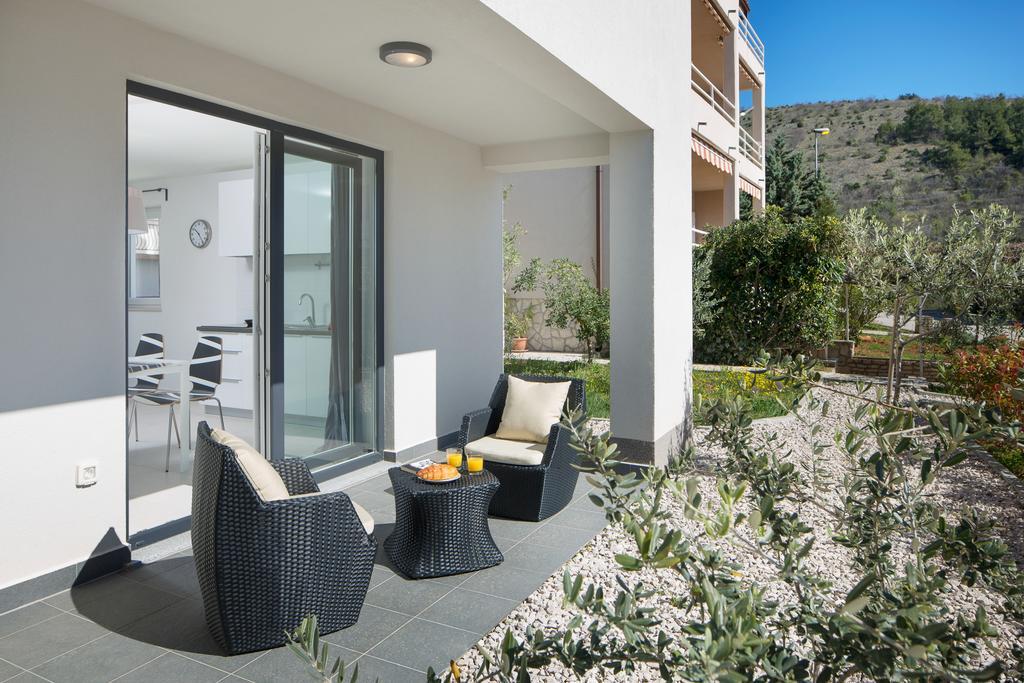 Lemechi Casa Girasole Apartments Рабац Екстериор снимка